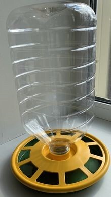 Поилка под бутылку 5 л диаметр 25 см