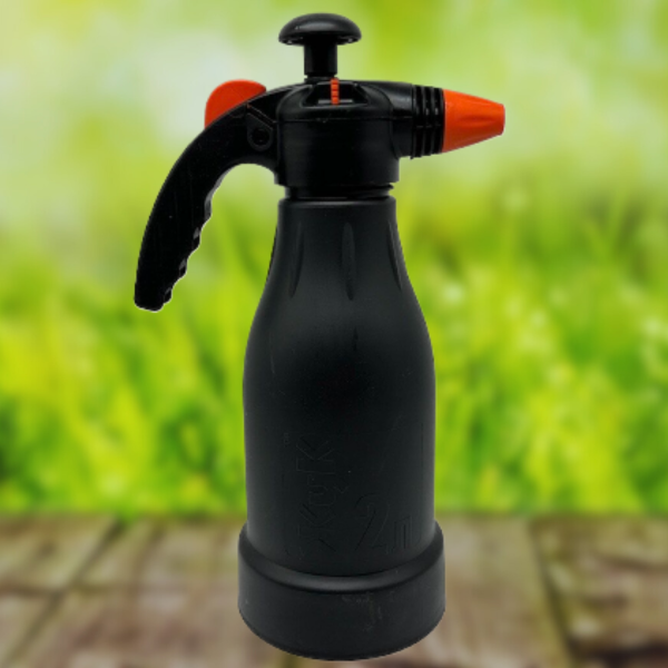 Опрыскиватель пневматический Жук Оптима 2 л ОП-230