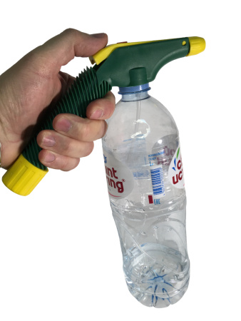 Опрыскиватель садовый помповый для пластиковых бутылок 1,5-2 л, 2 шт