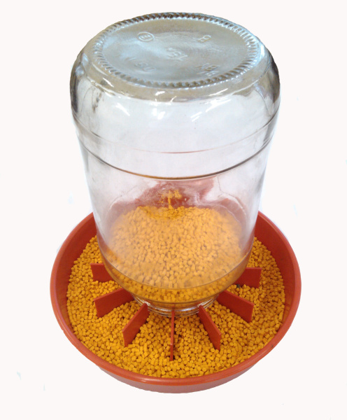 Набор Кормушка для домашней птицы под банку 3 шт и Поилка Ряба под бутылку 5 л 3 шт