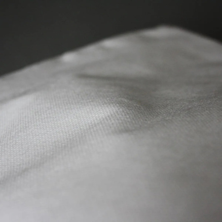 Зимнее укрытие с УФ Удачный Сезон для рододендронов 60 г/м2, 130 см