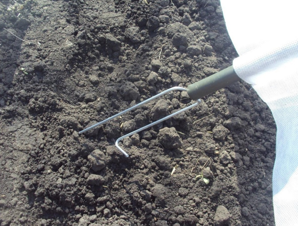 Садовые Колышки скобы для дуг парника металлические короткие 35 см 6 шт