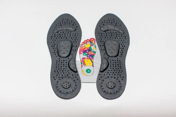 Стельки магнитные с четырьмя массажными зонами размер 35-38 Biomag