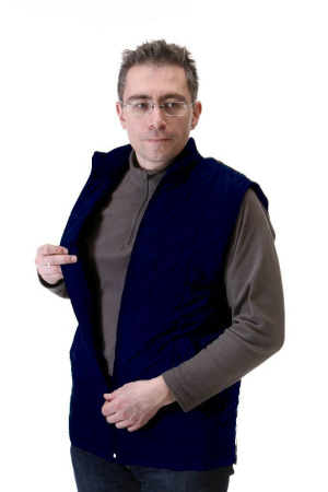 Жилет с оленьей шерстью зеленый, коричневый, синий