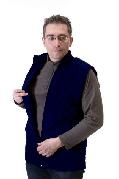 Жилет с оленьей шерстью зеленый, коричневый, синий